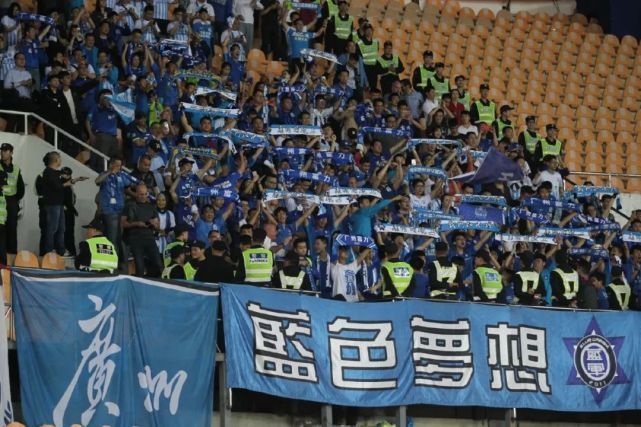 阿尔特塔有意帕利尼亚 枪手可能会出售托马斯《镜报》报道，阿森纳主教练阿尔特塔被认为正在考虑引进富勒姆中场帕利尼亚，这可能意味着托马斯会被出售。